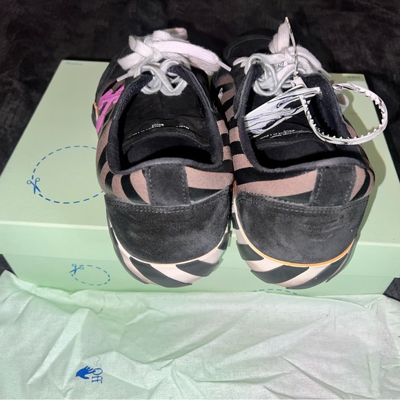 Off White Mens Sneakers - Picture 2 of 5